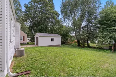 106 E Dresden Avenue, Akron, OH 44301 - Photo 39