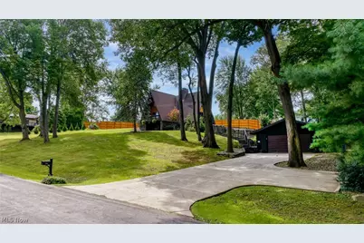 3060 Robin Drive, Ravenna, OH 44266 - Photo 3