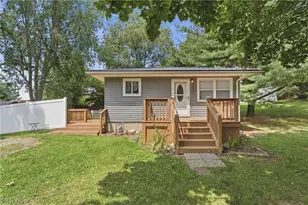 2519 Maxine Ave NE, Canton, OH 44705 - Photo 1