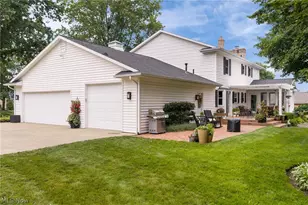 2230 Radford St NW, North Canton, OH 44720 - Photo 5