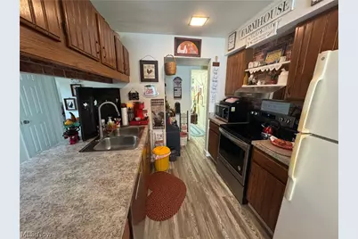 8080 Harbor Creek Drive #403, Mentor on the Lake, OH 44060 - Photo 5