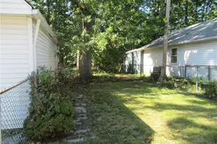 29107 Fuller Ave, Wickliffe, OH 44092 - Photo 5