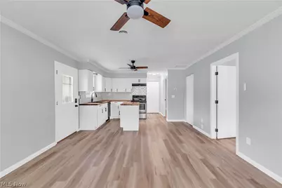 320 Elberta Drive, Vermilion, OH 44089 - Photo 5