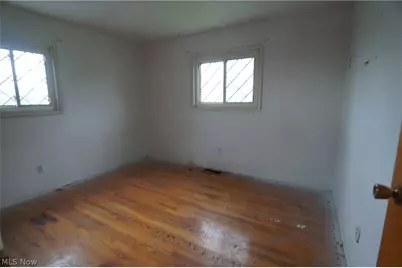 19 Hillcrest Drive, Martins Ferry, OH 43935 - Photo 11