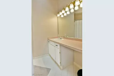 1283 Red Tail Hawk Court #3, Youngstown, OH 44512 - Photo 35
