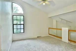 1283 Red Tail Hawk Ct, Youngstown, OH 44512 - Photo 27