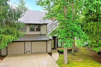 1283 Red Tail Hawk Court #3, Youngstown, OH 44512 - Photo 3