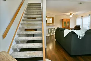 1283 Red Tail Hawk Ct, Youngstown, OH 44512 - Photo 5