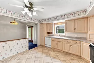 222 Kenwick Dr, Northfield, OH 44067 - Photo 9