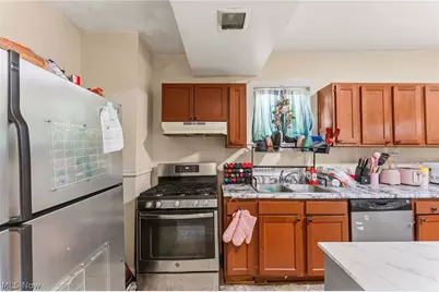 2032 W 104th Street, Loveland, OH 44102 - Photo 9