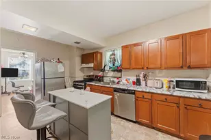 2032 W 104th St, Loveland, OH 44102 - Photo 11