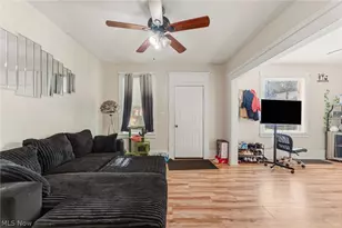 2032 W 104th St, Loveland, OH 44102 - Photo 3