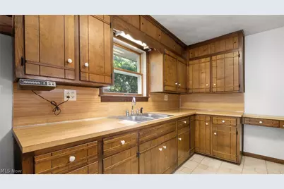 320 Homestead Drive, New Concord, OH 43762 - Photo 5