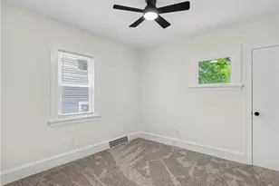 12407 Farringdon Ave, Loveland, OH 44105 - Photo 17