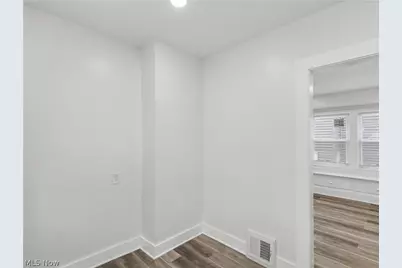 12407 Farringdon Avenue, Loveland, OH 44105 - Photo 13