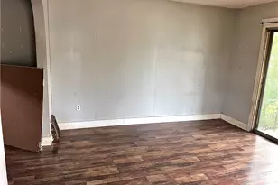228 E Main St, Freeport, OH 43973 - Photo 13