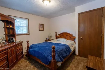 8639 Candlewood Avenue NW, North Canton, OH 44720 - Photo 9