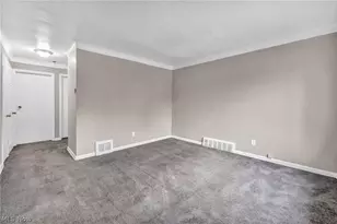 10212 Benham Ave, Loveland, OH 44105 - Photo 7