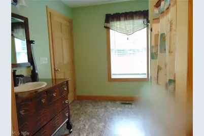 12436 Painesville Warren Road, Concord Twp, OH 44077 - Photo 19