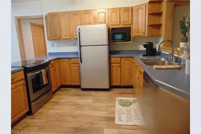 12436 Painesville Warren Road, Concord Twp, OH 44077 - Photo 9