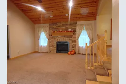 12436 Painesville Warren Road, Concord Twp, OH 44077 - Photo 7