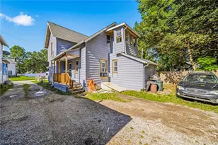 305 W 53rd St, Ashtabula, OH 44004 - Photo 3