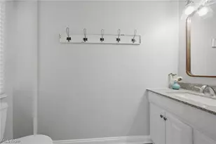 444 Hampshire Rd, Akron, OH 44313 - Photo 19