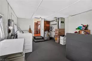 61 W Erie St, Jefferson, OH 44047 - Photo 17