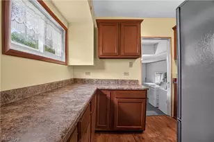 61 W Erie St, Jefferson, OH 44047 - Photo 15