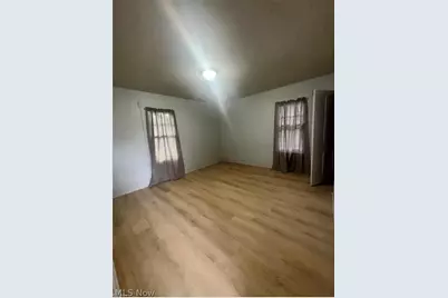 556 W Myrtle Avenue, Youngstown, OH 44511 - Photo 11
