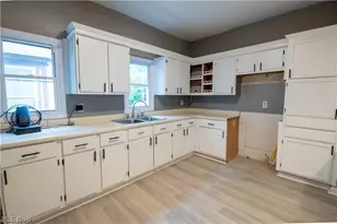 1373 E 89th St, Loveland, OH 44106 - Photo 13