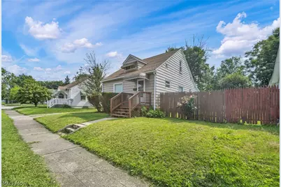 1247 Dietz Avenue, Akron, OH 44301 - Photo 3