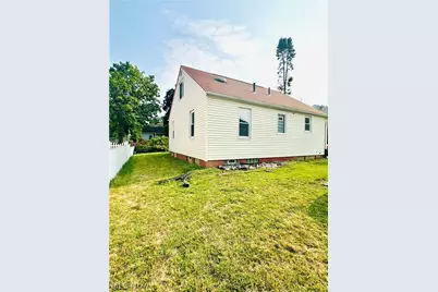 802 Sherlock Place NE, Canton, OH 44714 - Photo 17