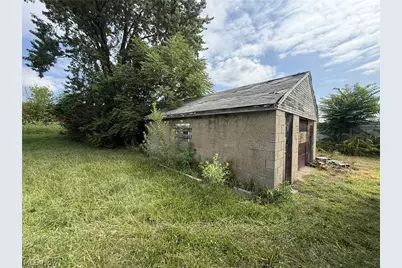 2219 Navarre Road SW, Canton, OH 44706 - Photo 7