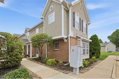3284 Lenox Village Drive #104, Fairlawn, OH 44333 - Photo 3