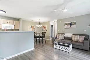 3284 Lenox Village Dr, Fairlawn, OH 44333 - Photo 9