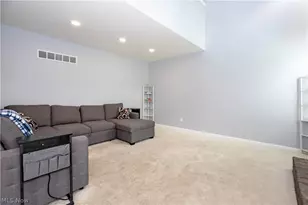 723 Apple Blossom Ln, Orrville, OH 44667 - Photo 7