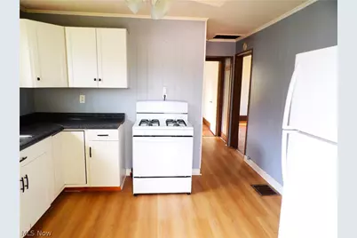 3800 Olive Street, Shadyside, OH 43947 - Photo 15