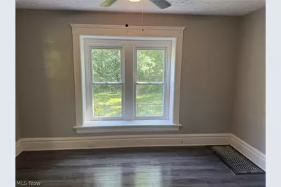 958 Haynes, Akron, OH 44307 - Photo 5