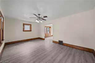 432 Dayton St, Akron, OH 44310 - Photo 9
