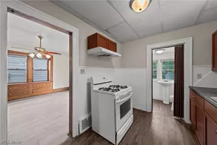 432 Dayton St, Akron, OH 44310 - Photo 15