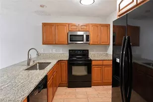 6387 Forest Park Dr, North Ridgeville, OH 44039 - Photo 7