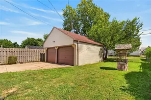 29014 Norman Ave, Wickliffe, OH 44092 - Photo 31