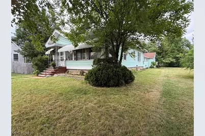 2048 Grafton Road, Elyria, OH 44035 - Photo 3