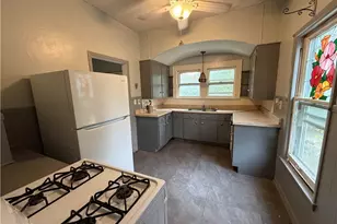 2048 Grafton Rd, Elyria, OH 44035 - Photo 7