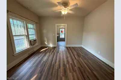 2048 Grafton Road, Elyria, OH 44035 - Photo 11