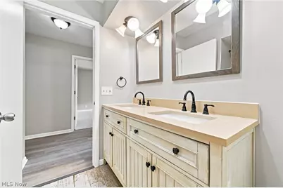 558 Garnette Road, Akron, OH 44313 - Photo 25