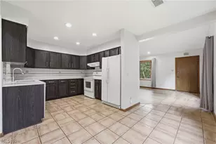2260 Englewood Ave, Akron, OH 44312 - Photo 9