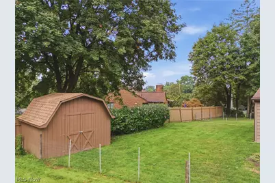 2260 Englewood Avenue, Akron, OH 44312 - Photo 29