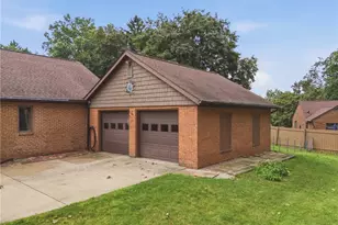 2260 Englewood Ave, Akron, OH 44312 - Photo 3